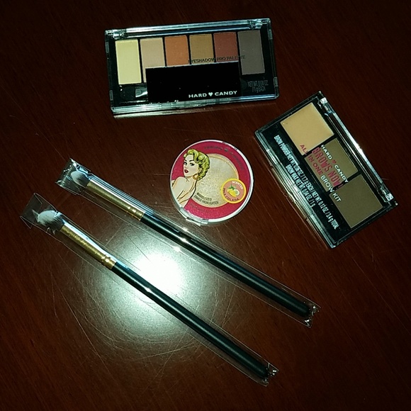 Hard Candy Other - SALE ❣NEW❣6 piece makeup set